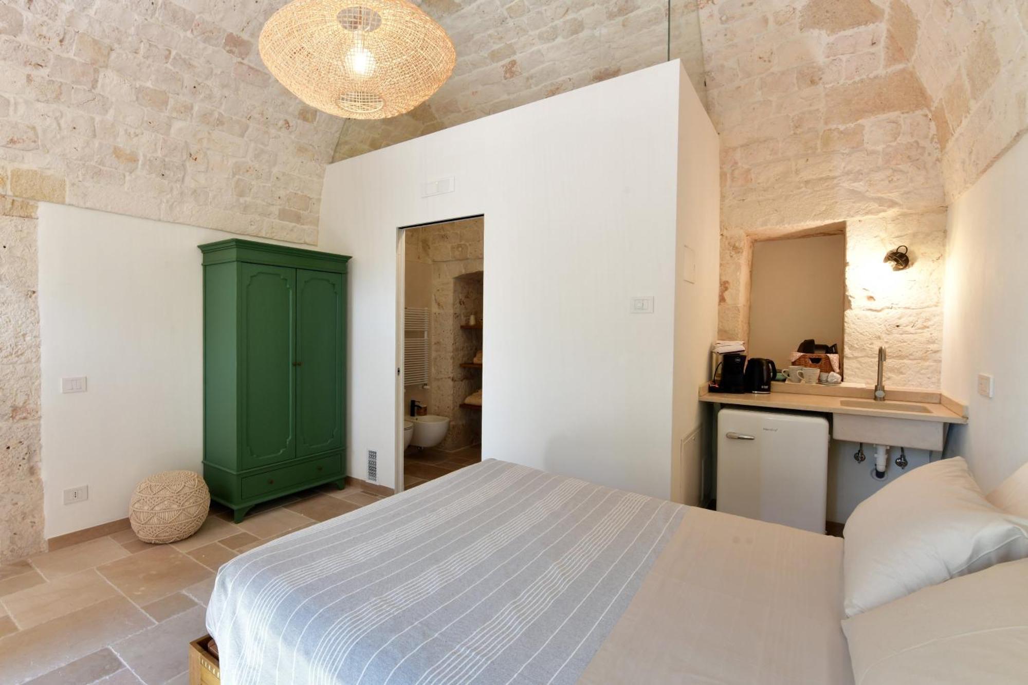Lamarossa Trulli & Suites Antonelli Экстерьер фото