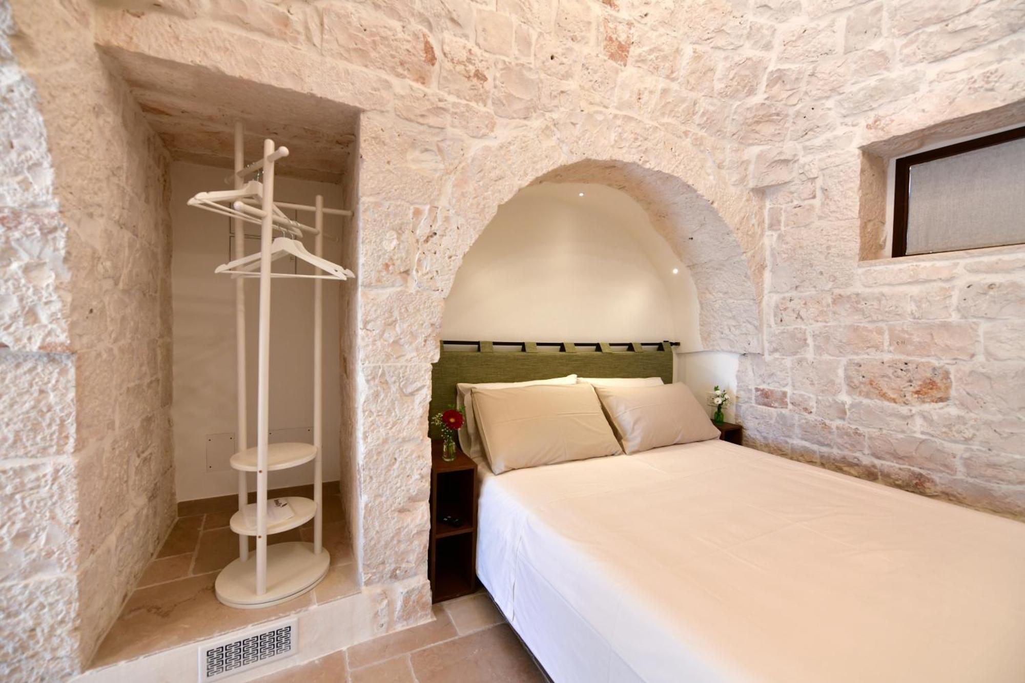 Lamarossa Trulli & Suites Antonelli Экстерьер фото