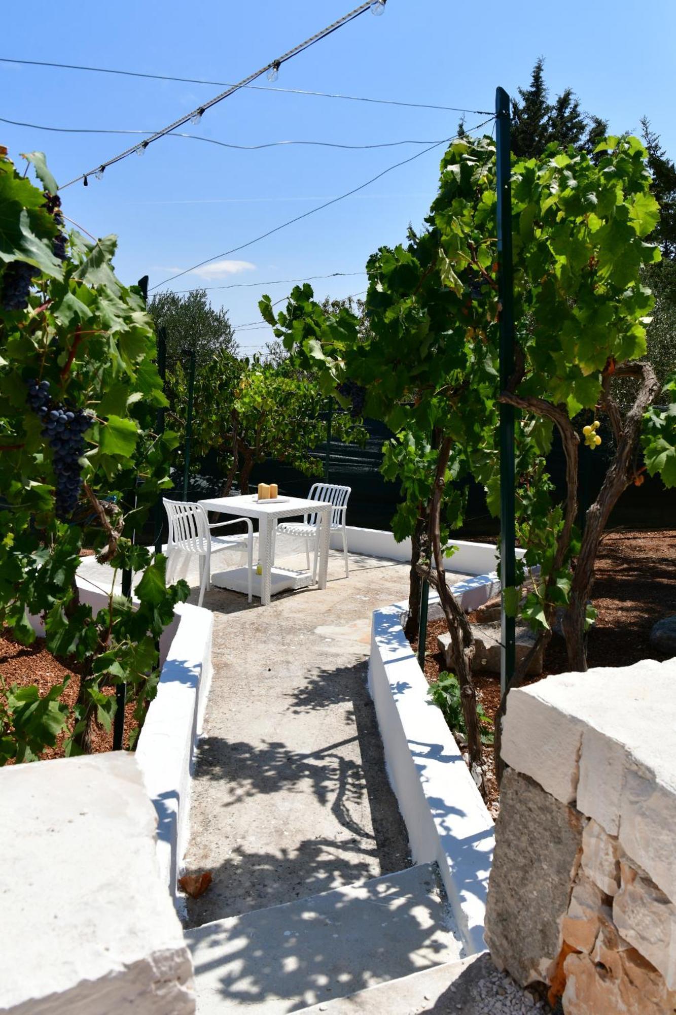 Lamarossa Trulli & Suites Antonelli Экстерьер фото