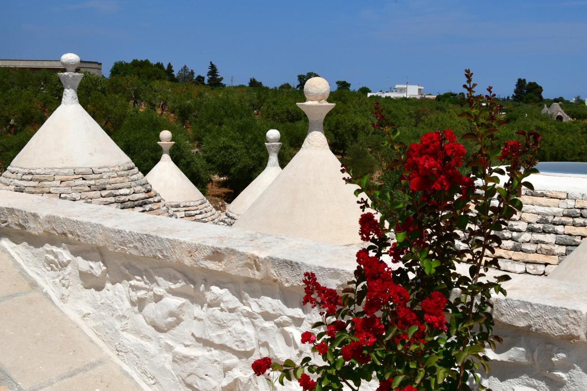 Lamarossa Trulli & Suites Antonelli Экстерьер фото