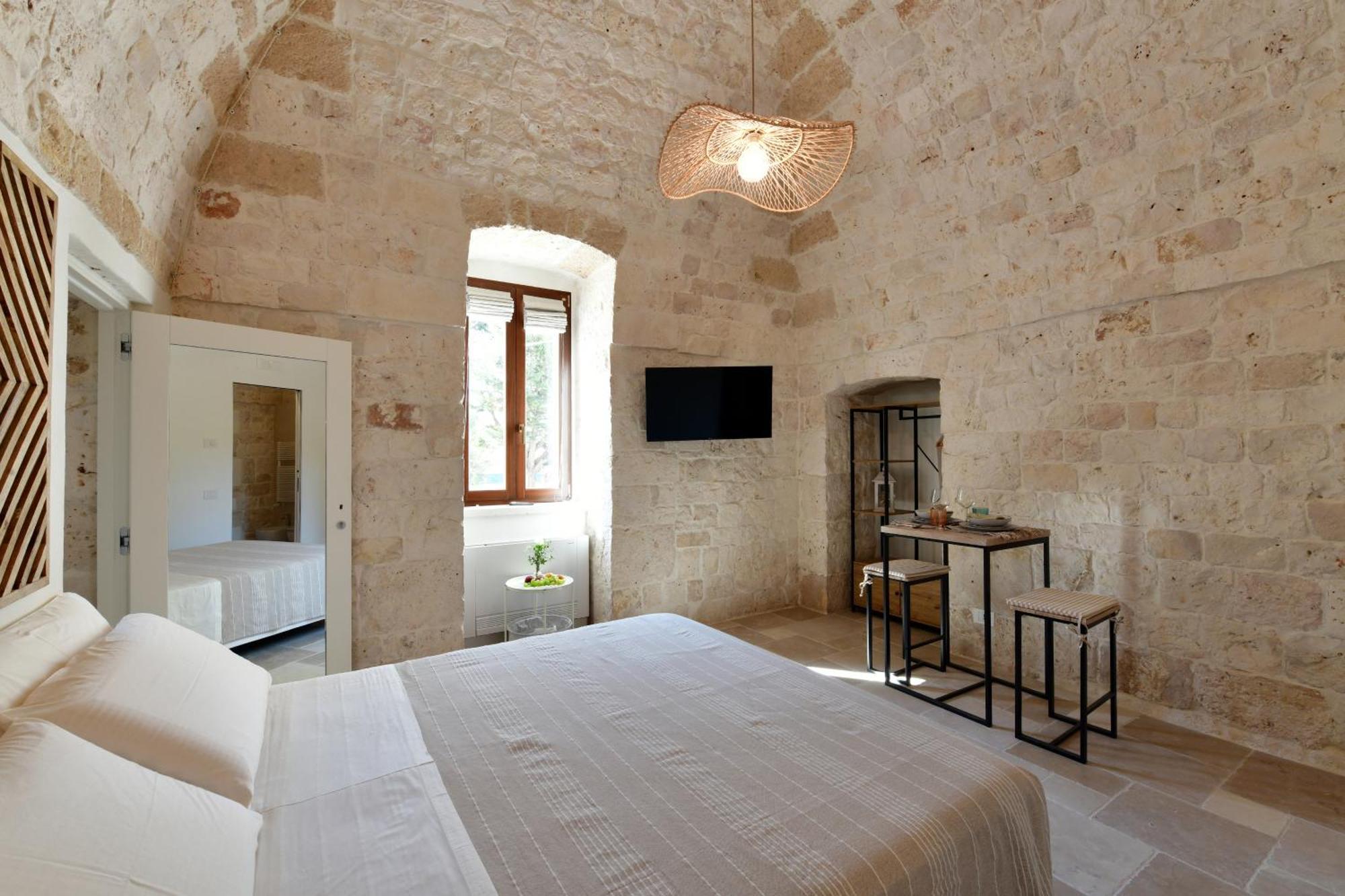 Lamarossa Trulli & Suites Antonelli Экстерьер фото