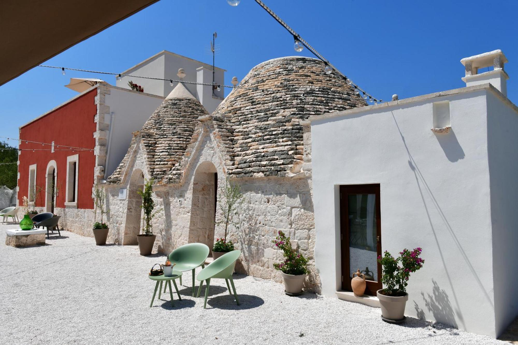 Lamarossa Trulli & Suites Antonelli Экстерьер фото