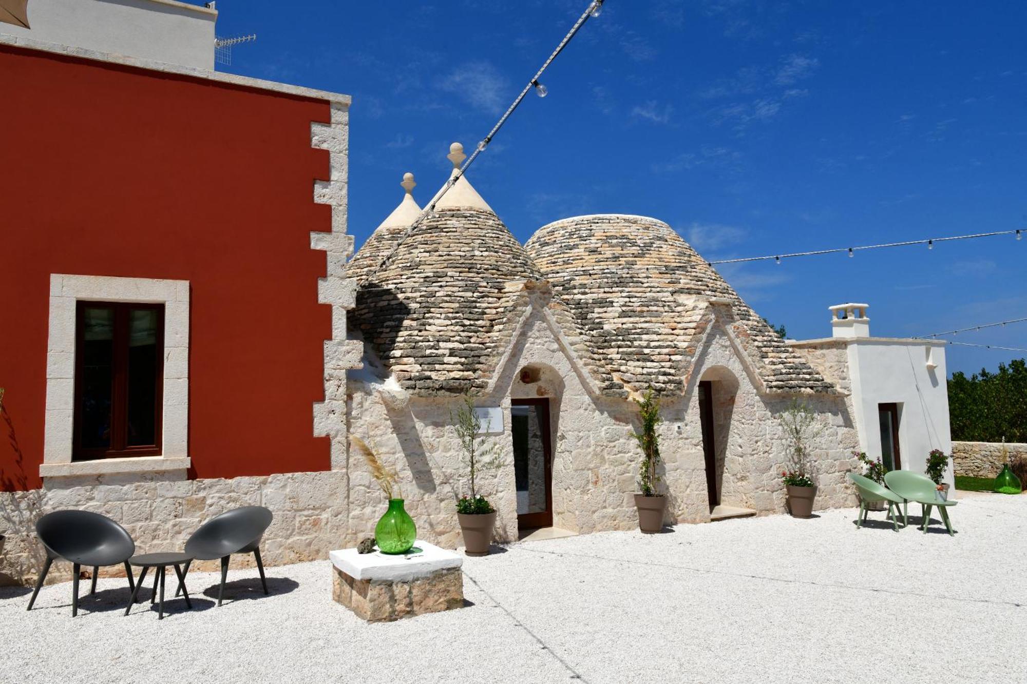 Lamarossa Trulli & Suites Antonelli Экстерьер фото